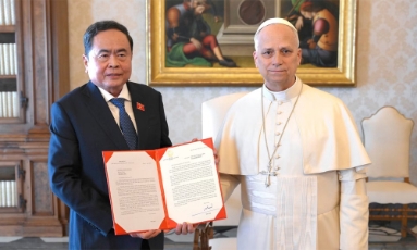  Chủ tịch Quốc hội Trần Thanh Mẫn tiếp kiến Giáo hoàng Leo XIV